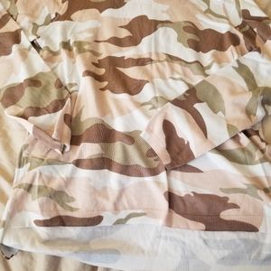 NWT camo pink lightweight sweater pastel camo XL